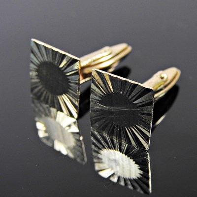 Lot 11 - A pair of 9 carat gold cufflinks, of square...