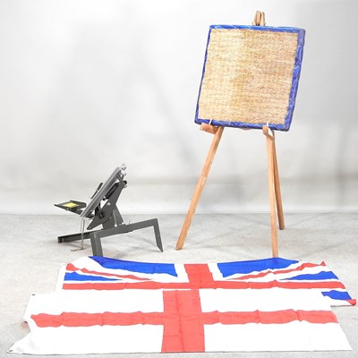 Lot 531 - A clay pigeon trap, together with an aluminium...