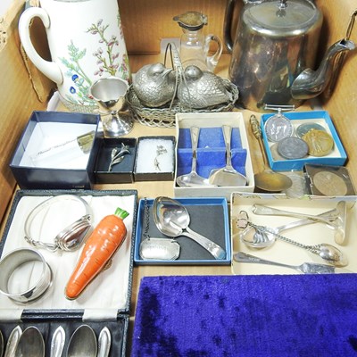 Lot 583 - A George III silver caddy spoon, London 1802,...