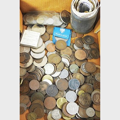 Lot 387 - A collection of old coins and banknotes