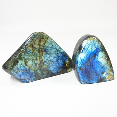 Lot 23 - A polished labradorite stone, 17cm wide,...