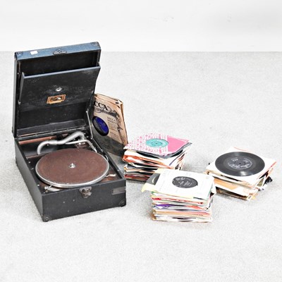 Lot 613 - A mid 20th century HMV wind up gramophone,...
