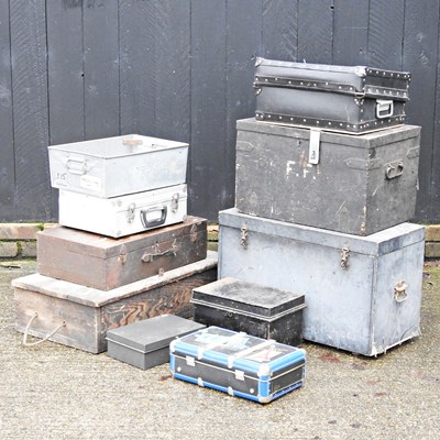 Lot 292 - A collection of wooden and metal workshop...