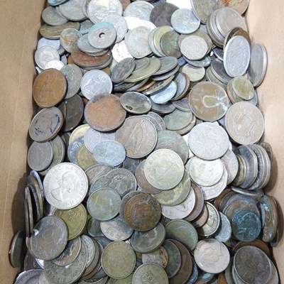 Lot 370 - A collection of coins