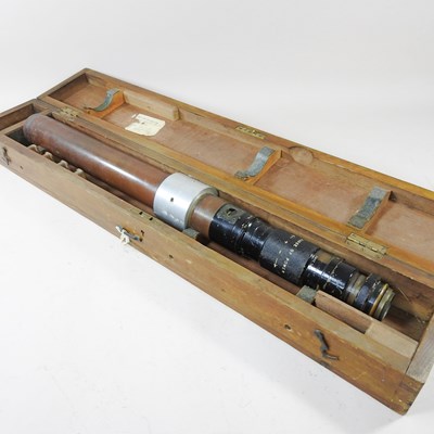 Lot 26 - An early 20th century military telescope, by...