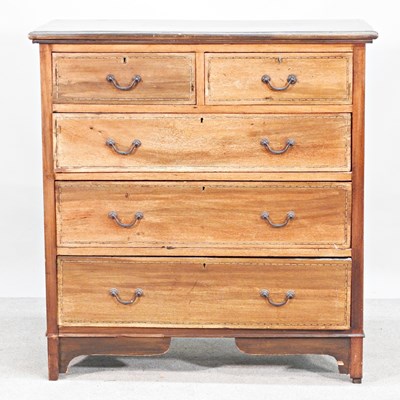 Lot 99 - An Edwardian mahogany chest of drawers