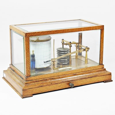 Lot 10 - An early 20th century barograph, in a glazed...