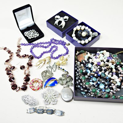 Lot 216 - A collection of costume jewellery, to include...
