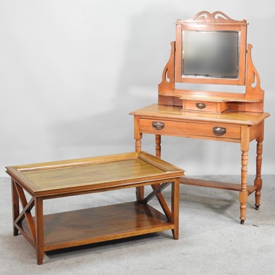 Lot 472 - An Edwardian satin walnut dressing table, 93cm...