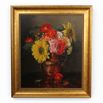 Lot 278 - W.A. Chase (1878-1944), Flowers in a vase, oil...
