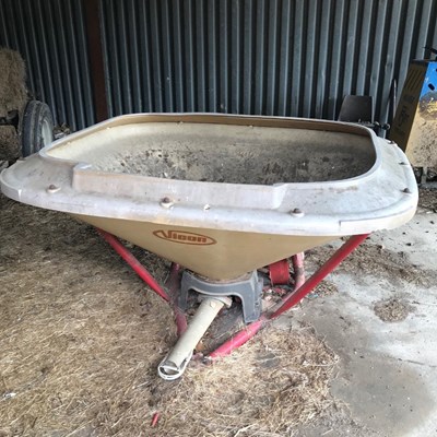 Lot 589 - A Vicon fertiliser spreader