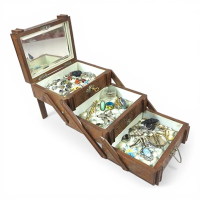 Lot 635 - A jewellery box, containing costume jewellery,...