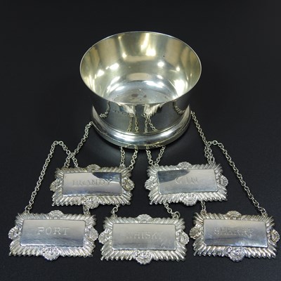 Lot 149 - An early 20th century silver bowl, Birmingham...