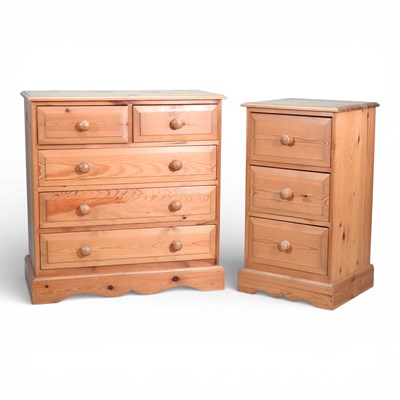 Lot 407 - A modern pine chest of drawers, together with...