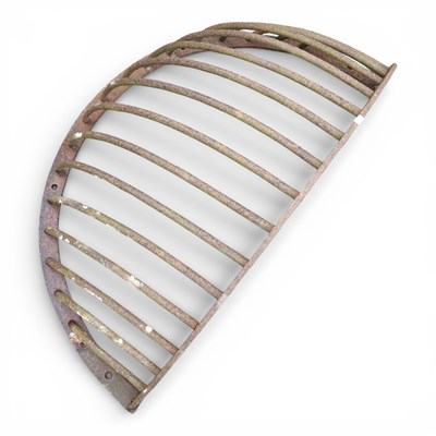 Lot 291 - An iron hay rack, 100cm wide