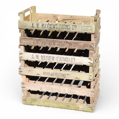 Lot 158 - A collection of six wooden fruit trays (6)