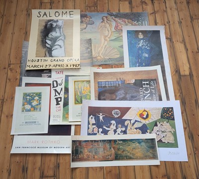 Lot 725 - A large collection of vintage exhibition...