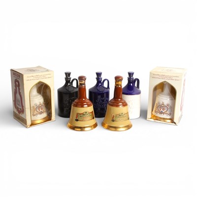 Lot 90 - A collection of mixed whisky and liqueurs in...