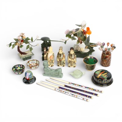 Lot 499 - A collection of oriental ornaments, jade...