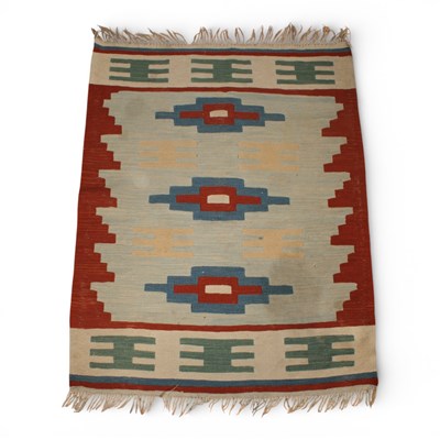 Lot 565 - A Kelim rug, 116x91cm.