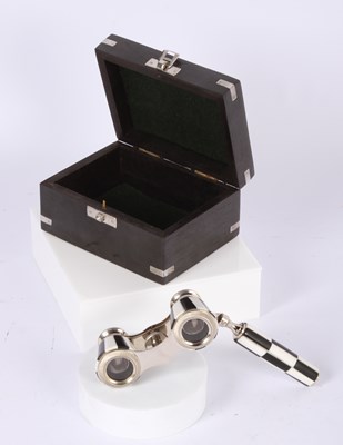 Lot 245 - A pair of opera glasses, boxed
