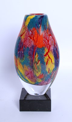 Lot 150 - An Italian coloured glass vase