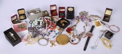 Lot 89 - A collection of costume jewellery