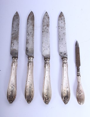 Lot 92 - A collection of five silver handled knives