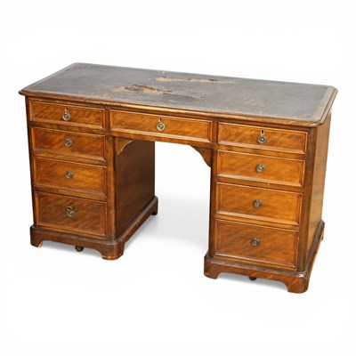 Lot 515 - A 19th century mahogany pedestal desk with...