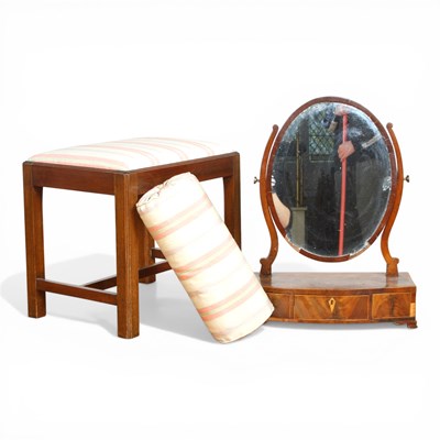 Lot 679 - A George III mahogany swing frame toilet...