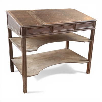 Lot 581 - An early 20th century pine standing desk