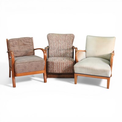 Lot 470 - A mid 20th century fruitwood and striped...
