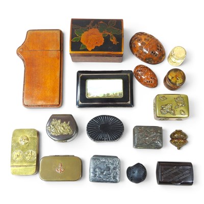 Lot 288 - A collection of 19th century snuff boxes,...