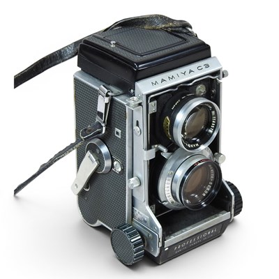 Lot 152 - A Mamiya Camera Company C3 twin lens...