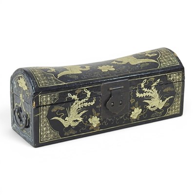 Lot 8 - A Chinese black lacquered and gilt decorated...