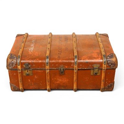 Lot 612 - A vintage steamer traveling trunk, 93x55cm.