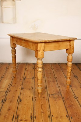 Lot 610 - A pine side table, on turned legs, 92x61cm