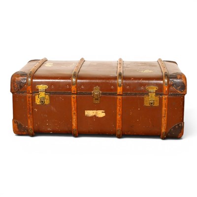 Lot 641 - A vintage steamer trunk