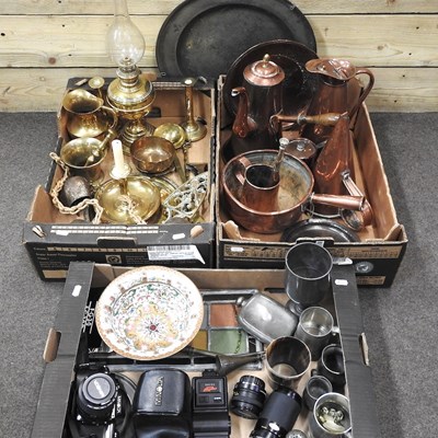 Lot 181 - Threee boxes of metalwares