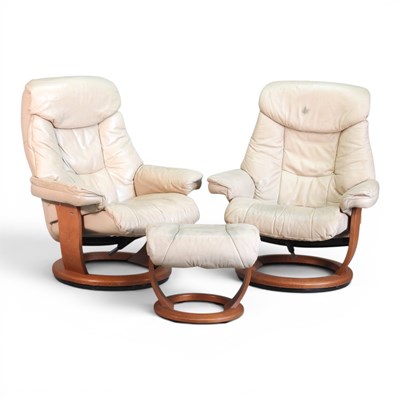 Lot 385 - A pair of Balance cream leather upholstered...