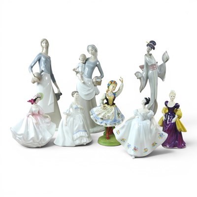 Lot 507 - A Royal Doulton limited edition figure The...