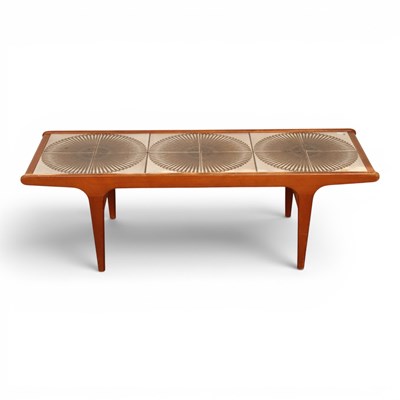 Lot 581 - A mid century teak tile top coffee table, 128...