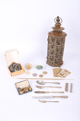 Lot 67 - A mixed lot including silver plated cutlery,...