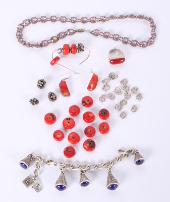 Lot 50 - A collection of silver jewellery including a...