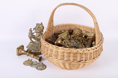 Lot 772 - A collection of brassware including...