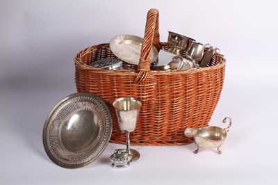 Lot 709 - A collection of silver plate tablewares,...