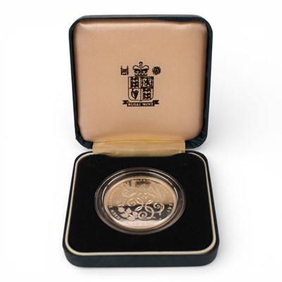 Lot 38 - An Elizabeth II 1900-1990 commemorative five...