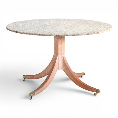 Lot 334 - A Regency style dining table, with a circular...