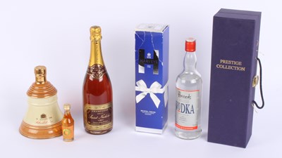 Lot 120 - A collection of wines and spirits, to include...