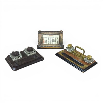 Lot 46 - An early 20th century silver desk calendar,...